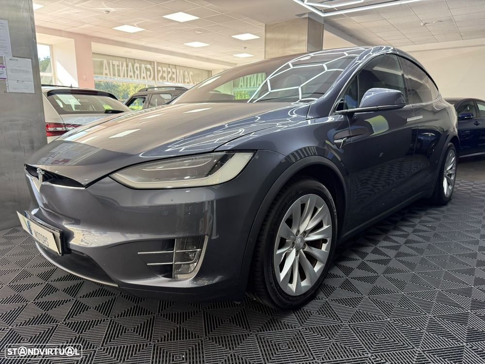 Tesla Model X 100D - 11