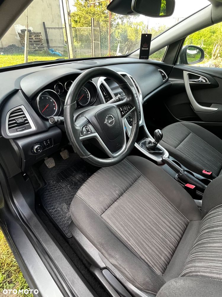 Opel Astra 1.4 Turbo - 11