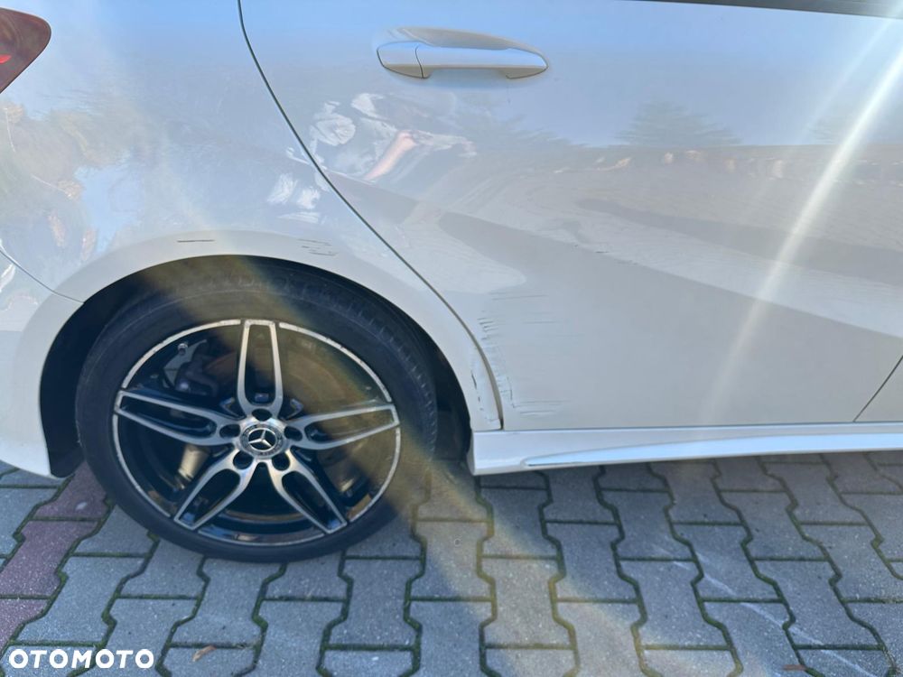 Mercedes-Benz Klasa A 220 4-Matic AMG Line - 9