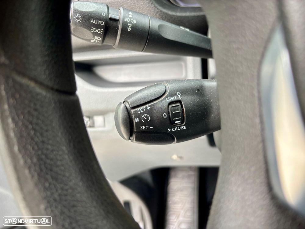 Citroën Jumpy 2.0 HDI Versão Longa - 34