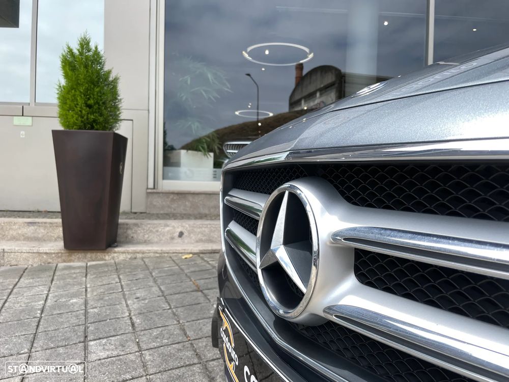 Mercedes-Benz E 220 d AMG Line - 5