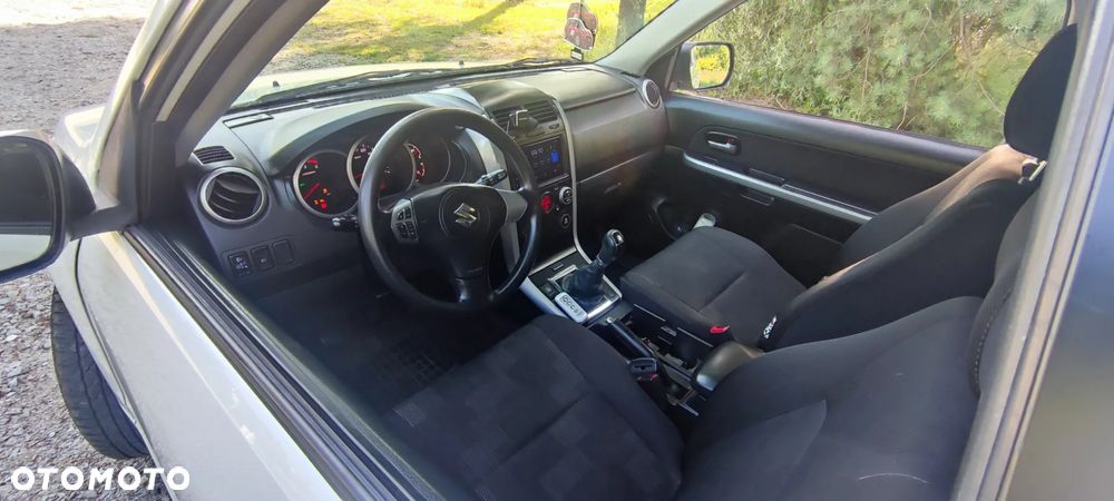 Suzuki Grand Vitara 1.9 DDiS Club - 10