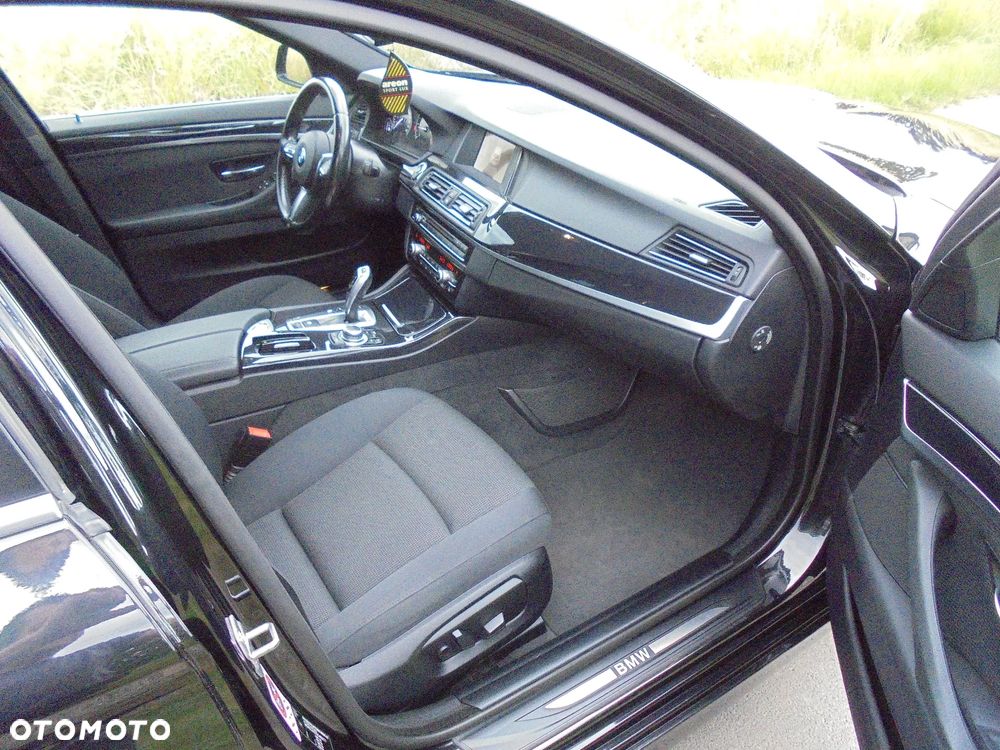 BMW Seria 5 520d M Sport Edition - 10