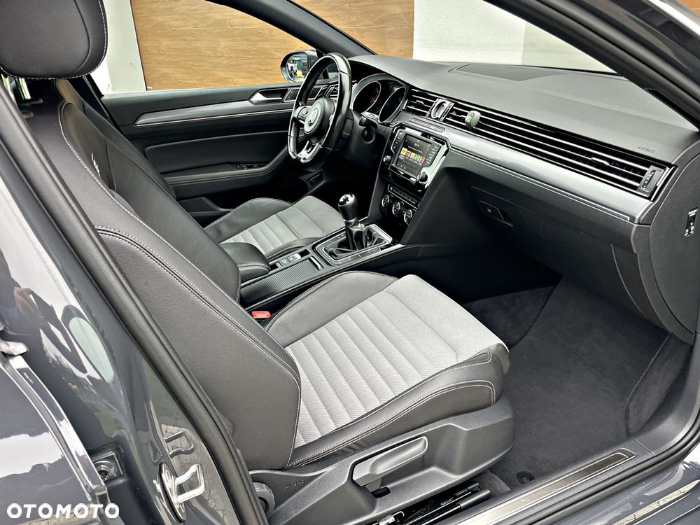 Volkswagen Passat Variant 1.6 TDI (BlueMotion Technology) Comfortline - 19