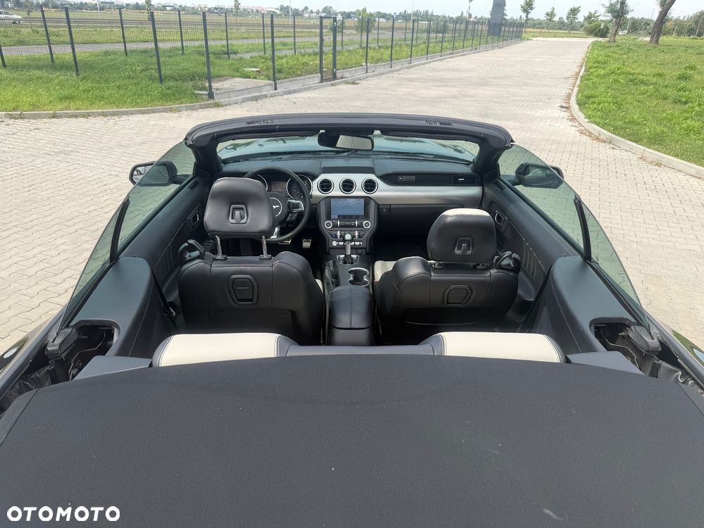 Ford Mustang - 39