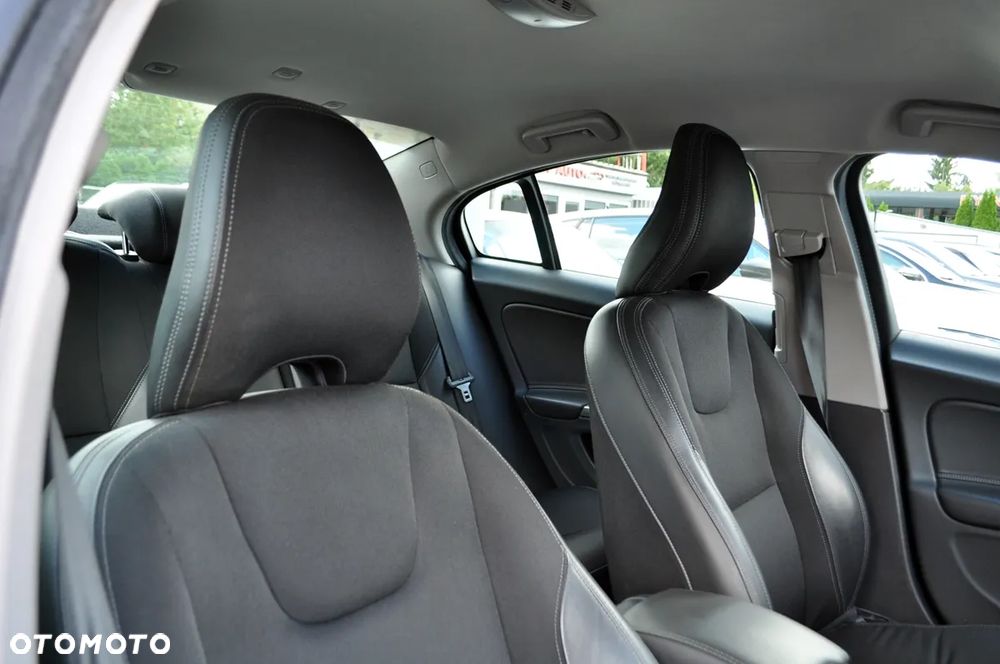Volvo S60 - 34