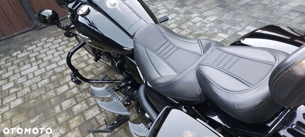 Harley-Davidson Touring Road King - 16