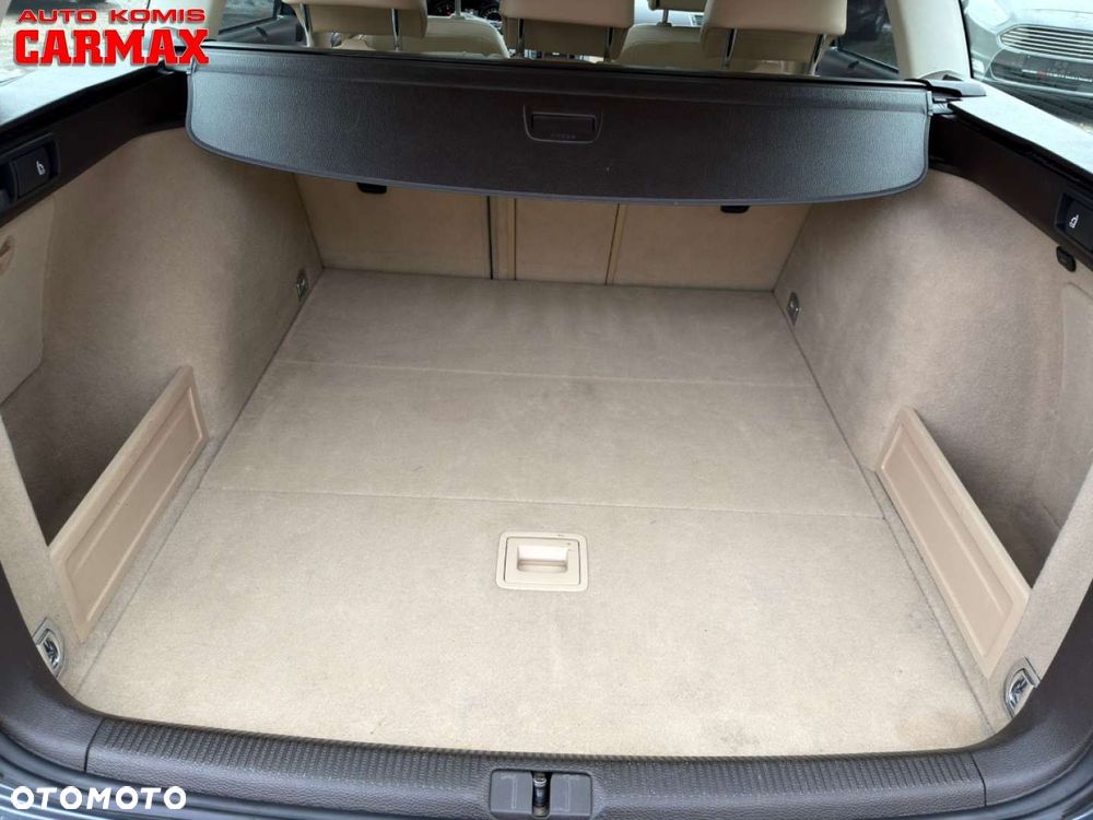 Volkswagen Passat - 16