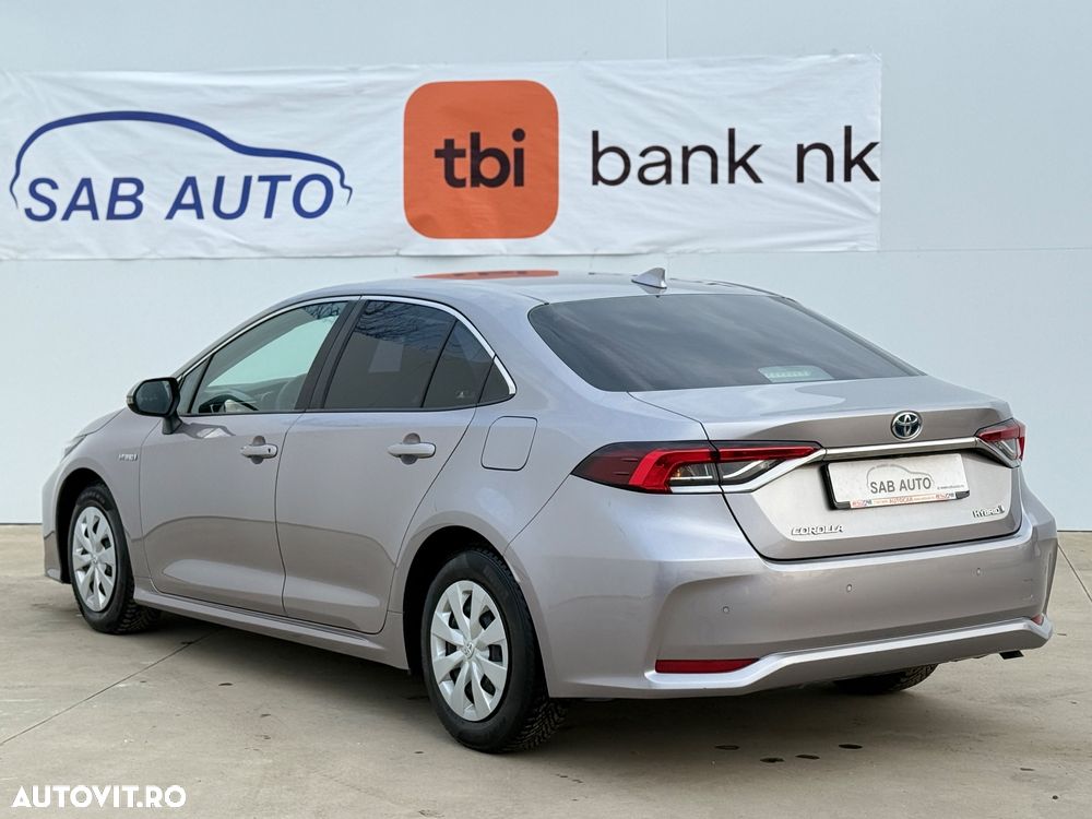 Toyota Corolla 1.8 HSD Business - 21