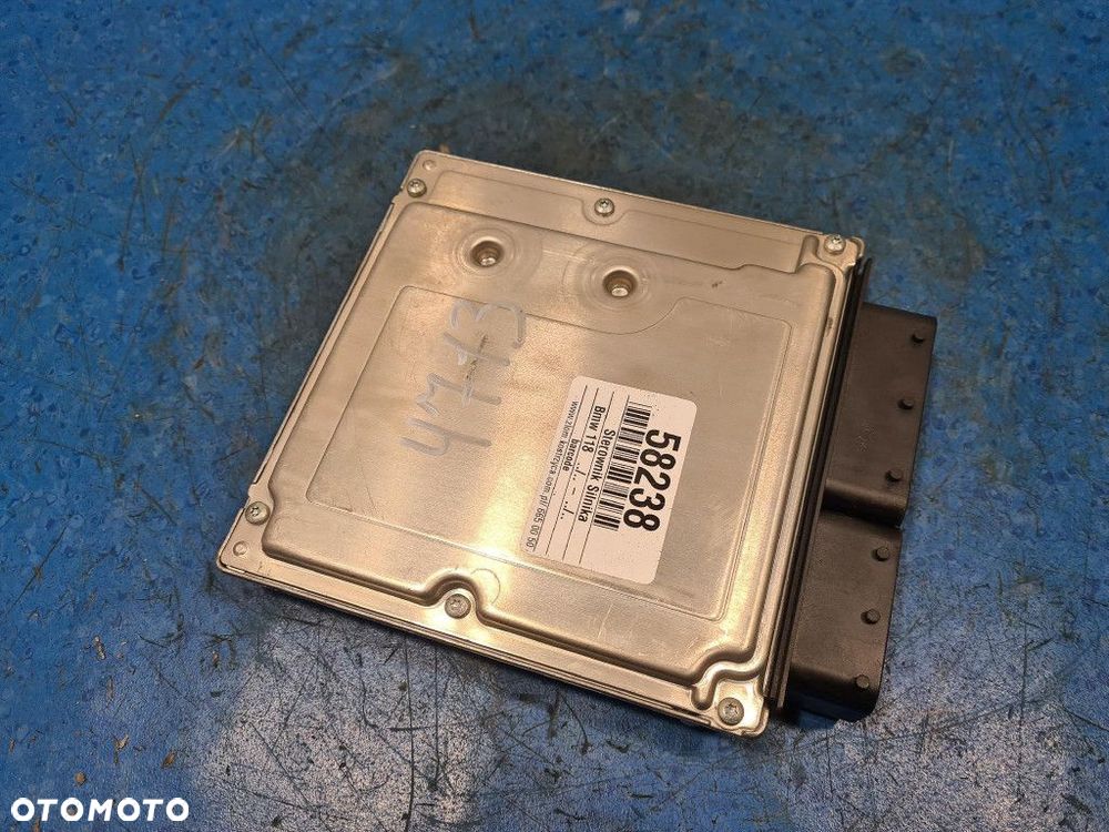 BMW 118 E87 2.0D  STEROWNIK SILNIKA 0281011631 - 7