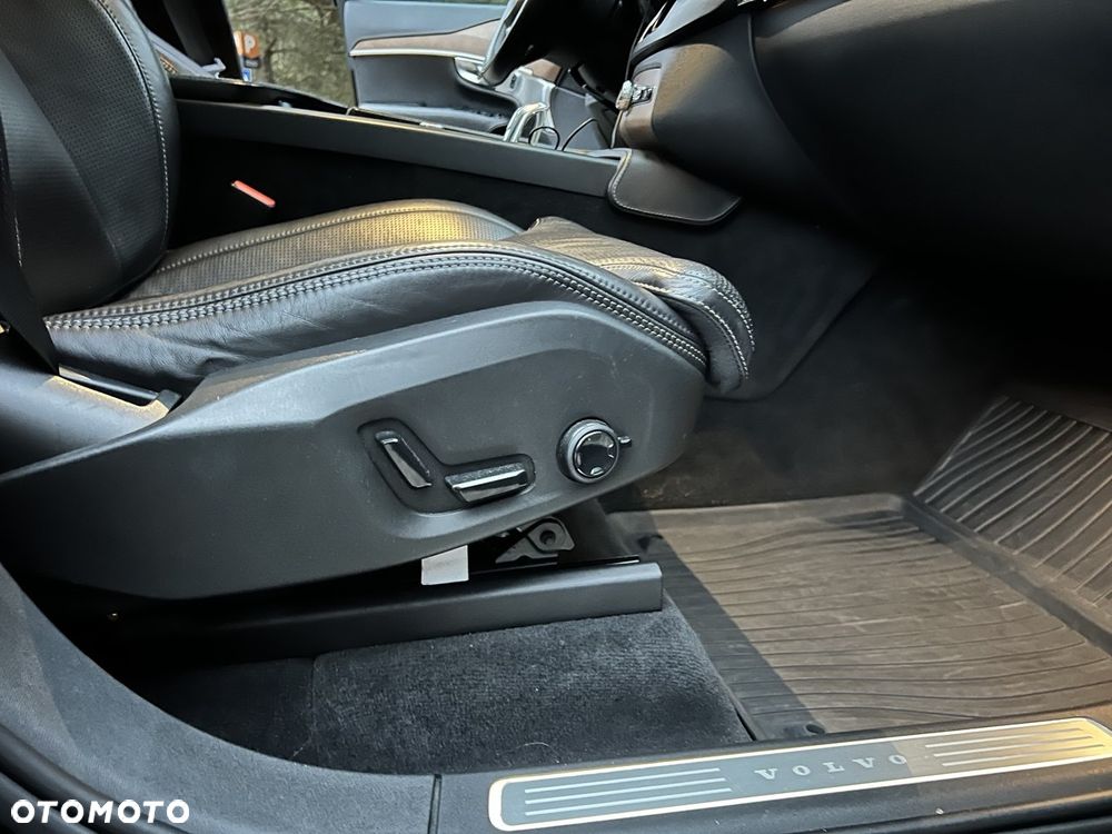 Volvo XC 90 - 27