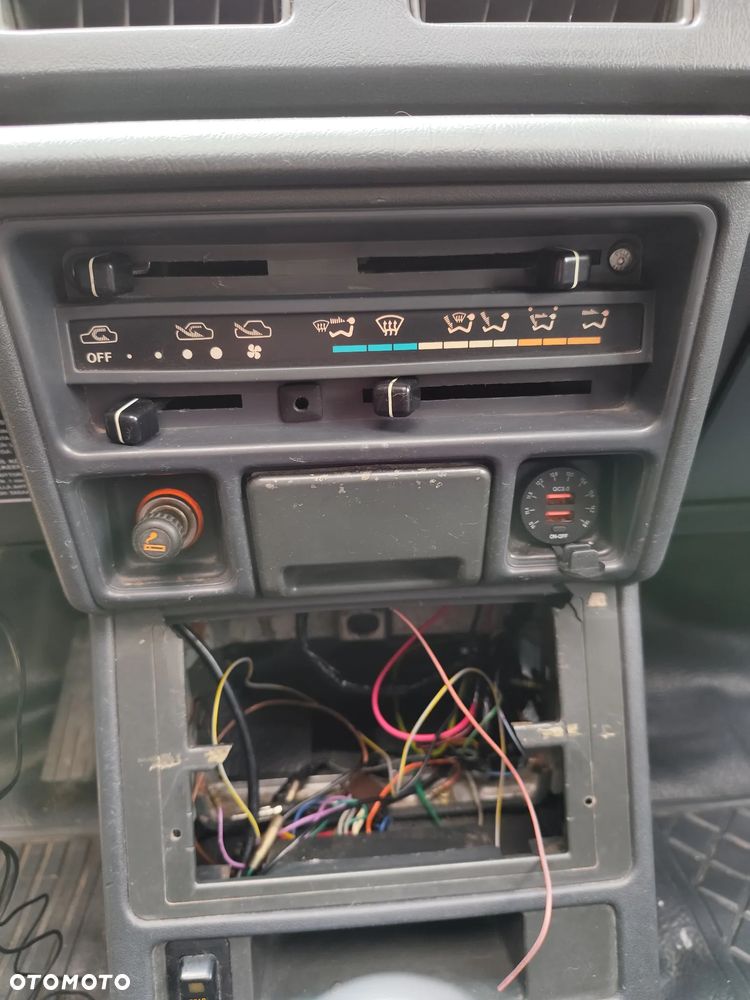 Mitsubishi Pajero - 16