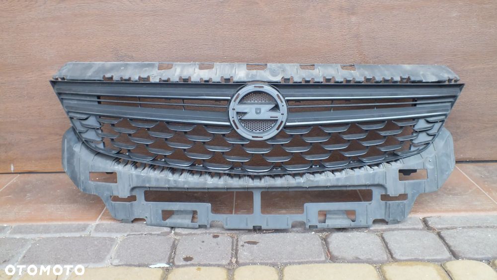 Atrapa zderzaka Opel Astra V K - 1