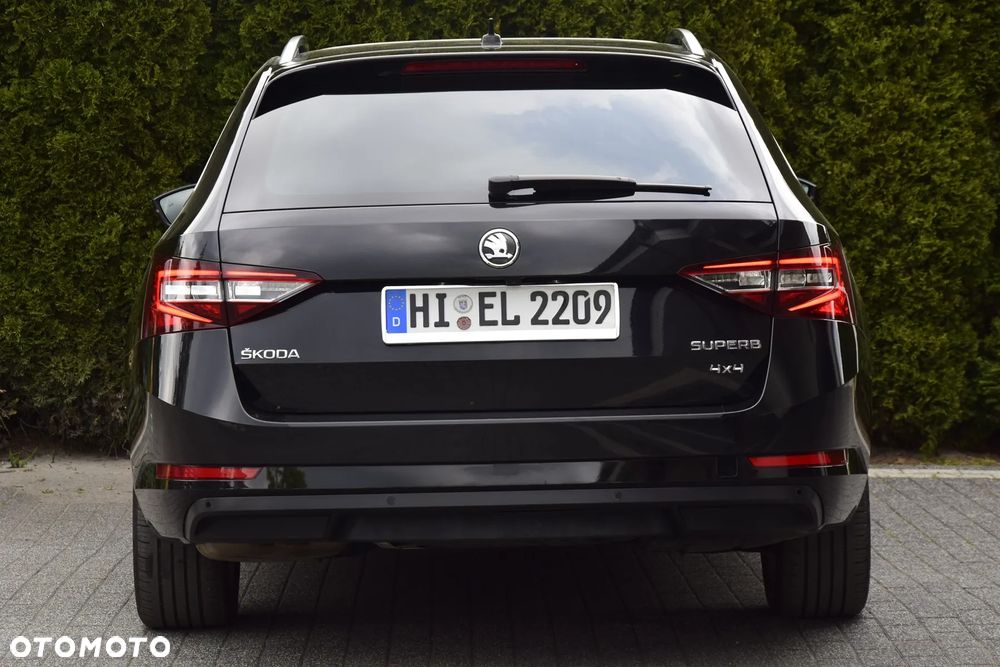 Skoda Superb 2.0 TDI 4x4 Style - 19