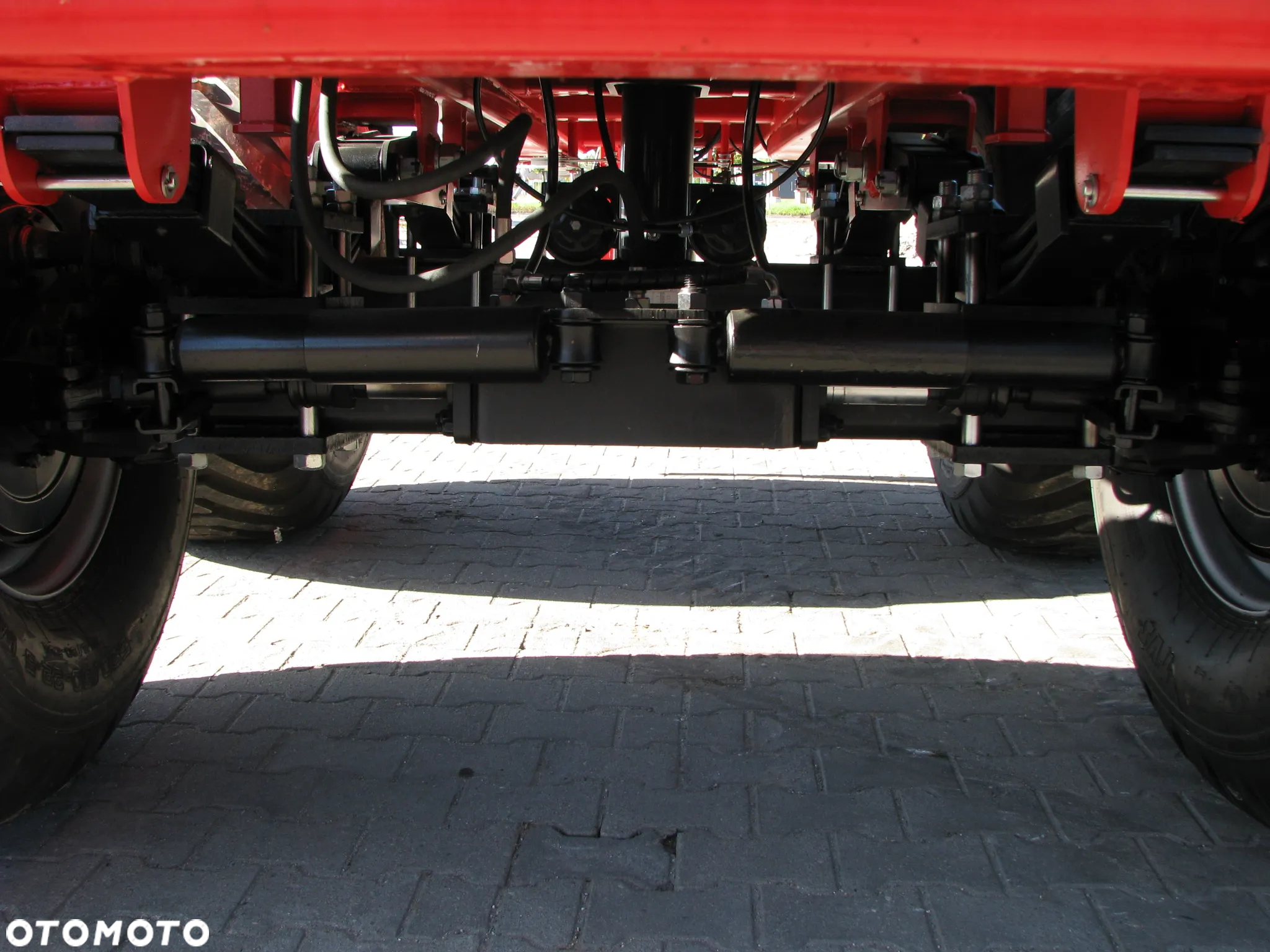 Pronar Przyczepa skorupowa  T700 tandem z osią skrętną - 11