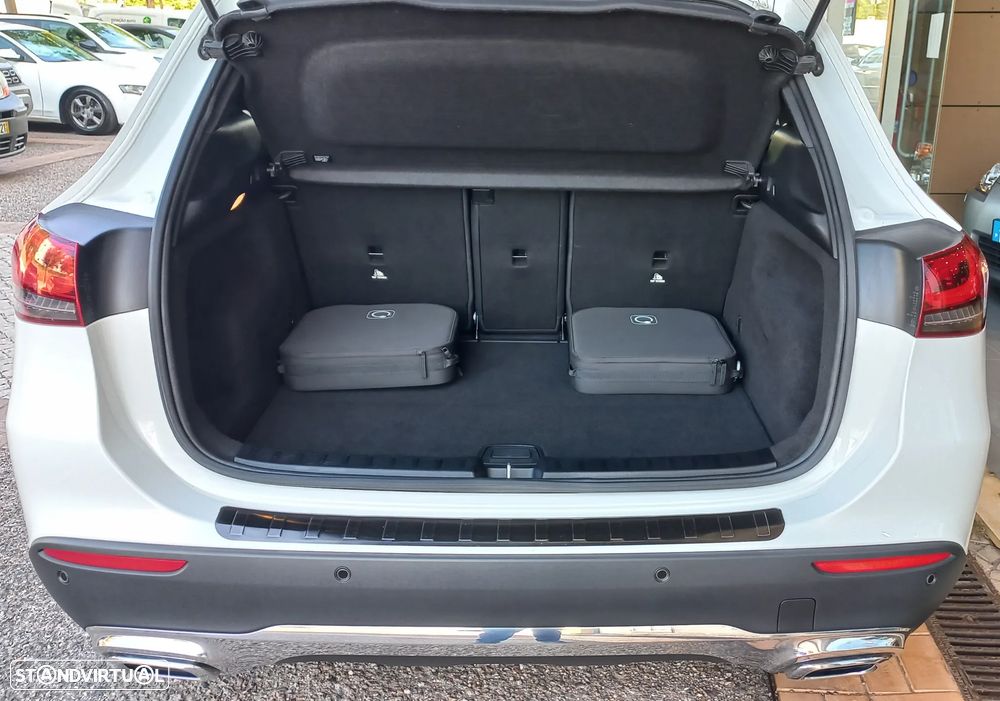 Mercedes-Benz GLA 250 e 8G-DCT Progressive - 24
