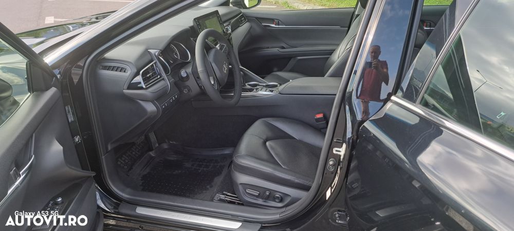 Toyota Camry 2.5 Exclusive - 8
