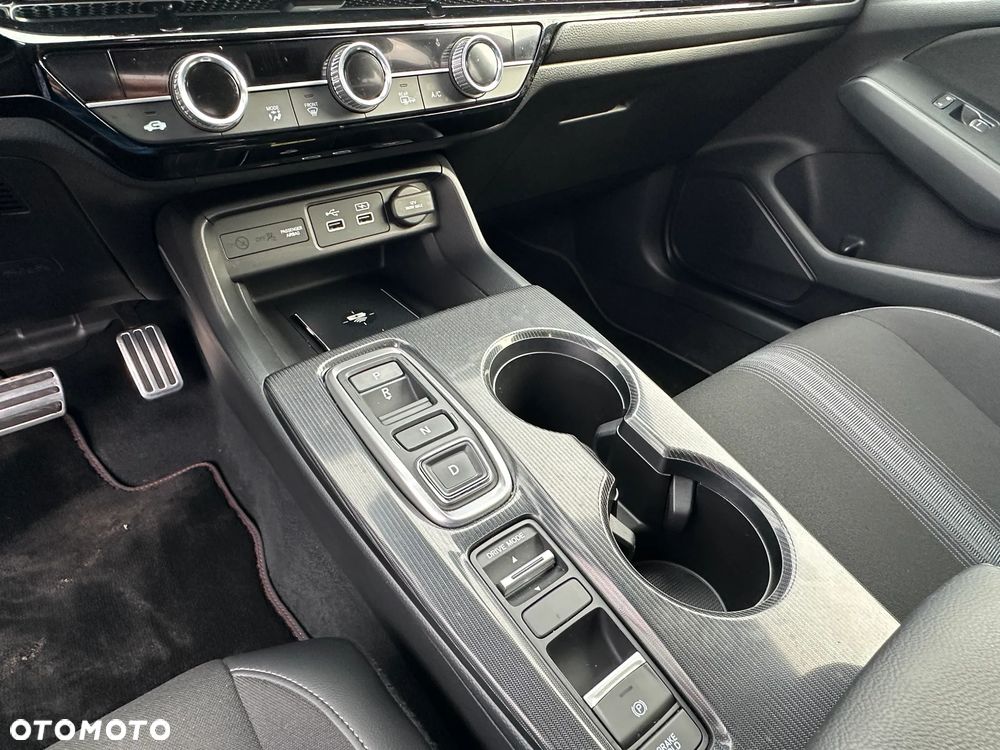 Honda Civic 2.0 i-MMD Elegance CVT - 22