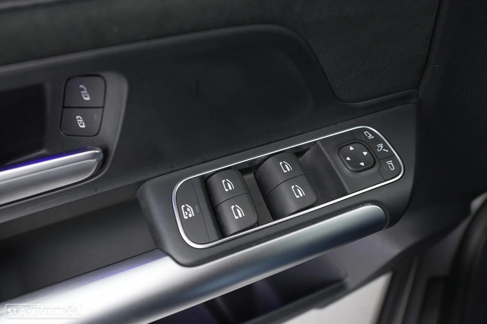 Mercedes-Benz GLA 200 AMG Line - 23