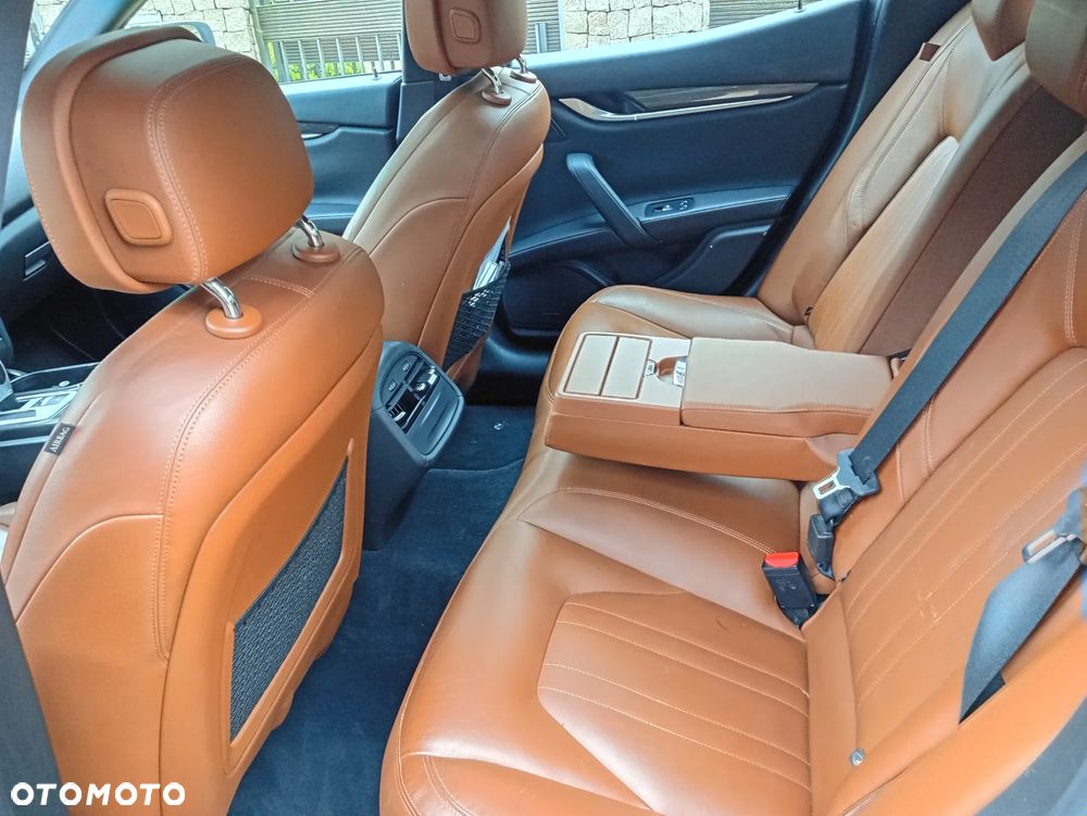 Maserati Ghibli S - 27