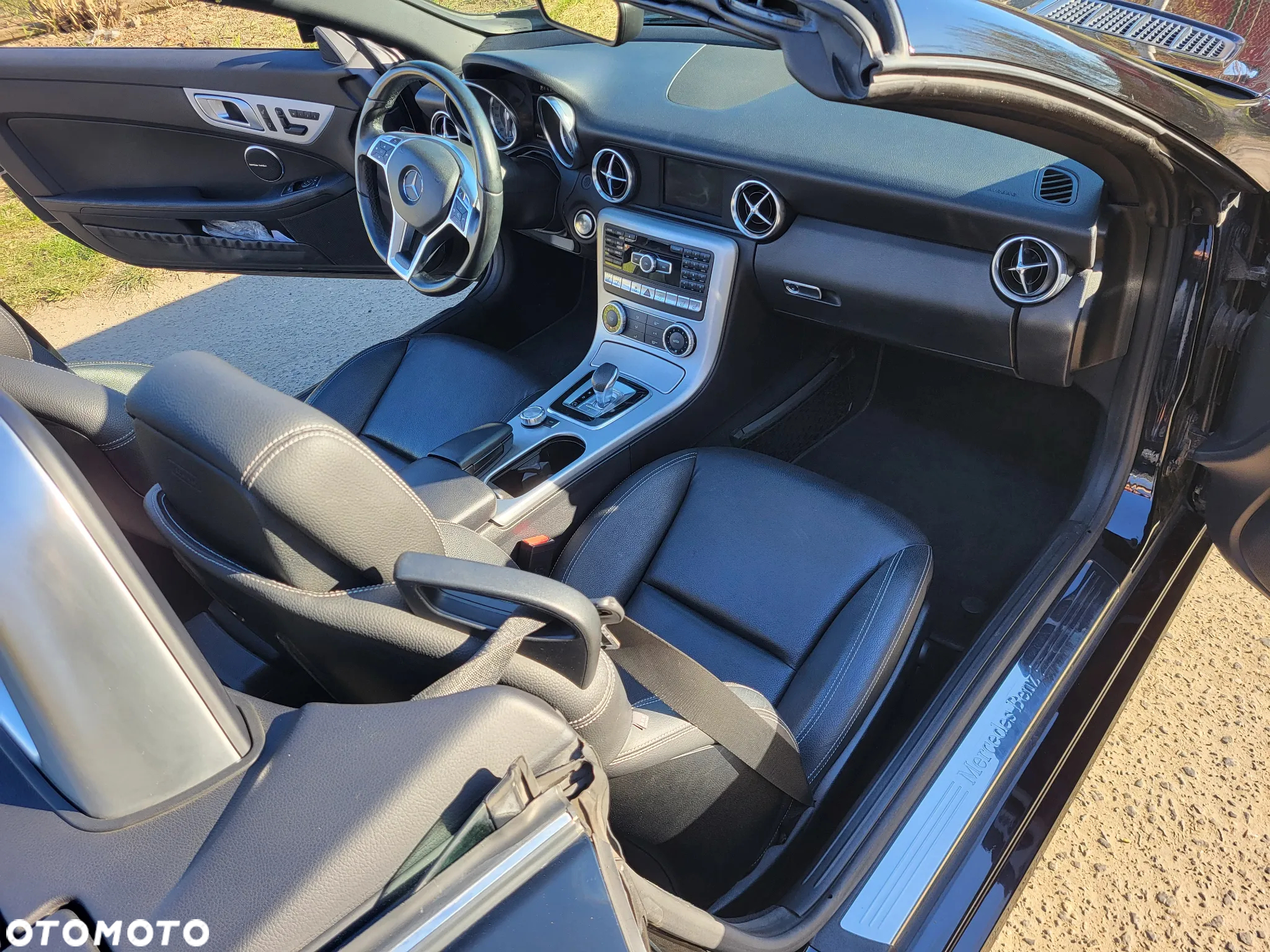 Mercedes-Benz SLC 300 9G-Tronic - 17