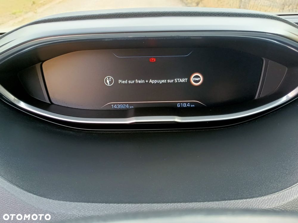 Peugeot 3008 1.2 PureTech GPF Allure S&S EAT8 - 31