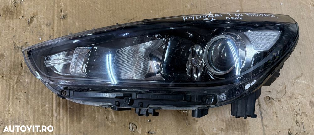 Far stanga HYUNDAI I30 an 2017-2020 cod 92101-G4060 - 1