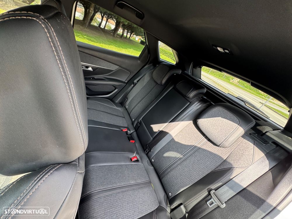 Peugeot 3008 1.2 PureTech GT Line - 23