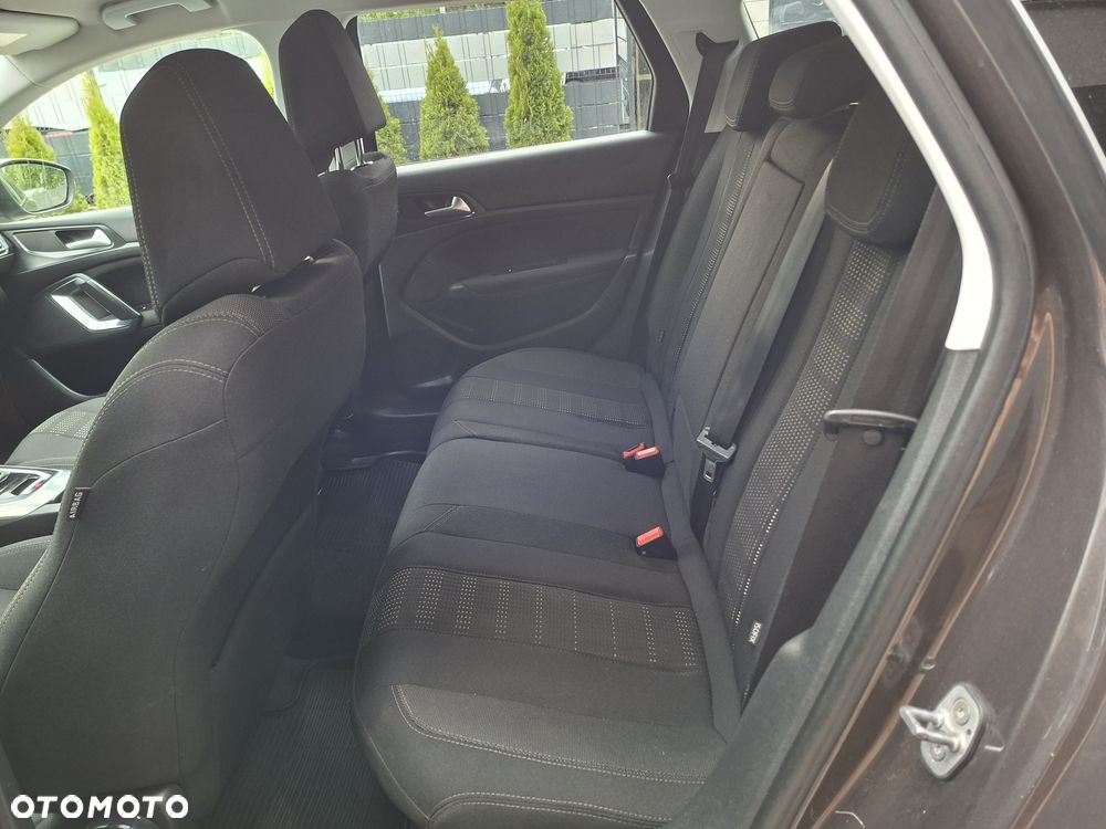 Peugeot 308 1.6 BlueHDi Allure S&S - 12