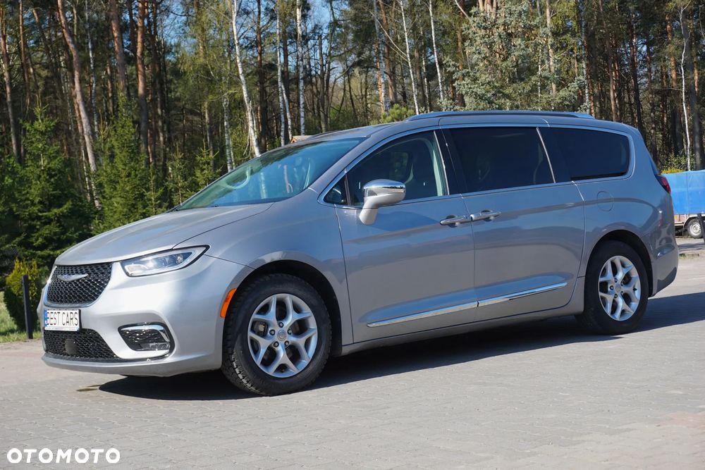 Chrysler Pacifica - 1