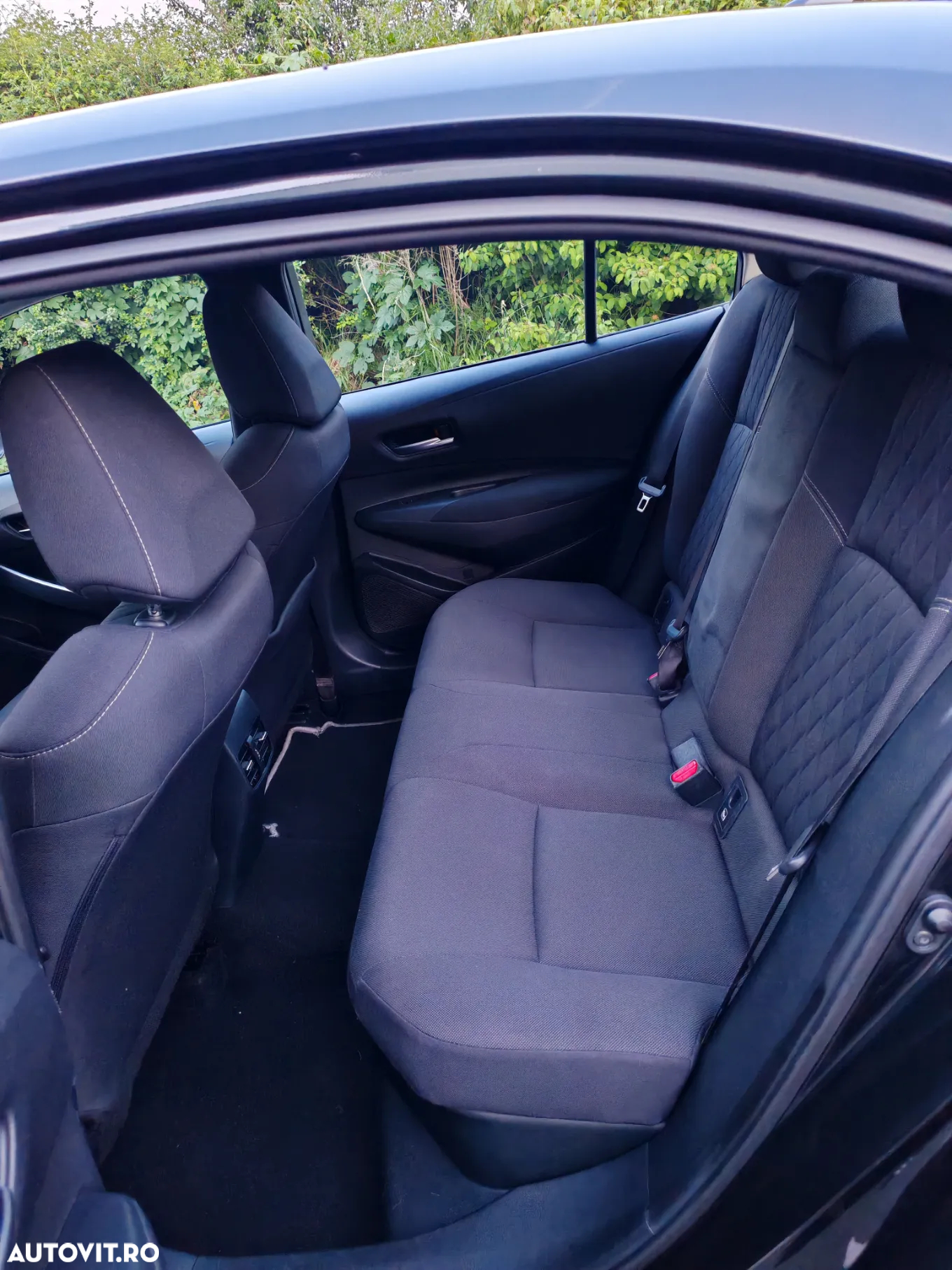 Toyota Corolla 1.8 HSD Exclusive interior Gri - 11