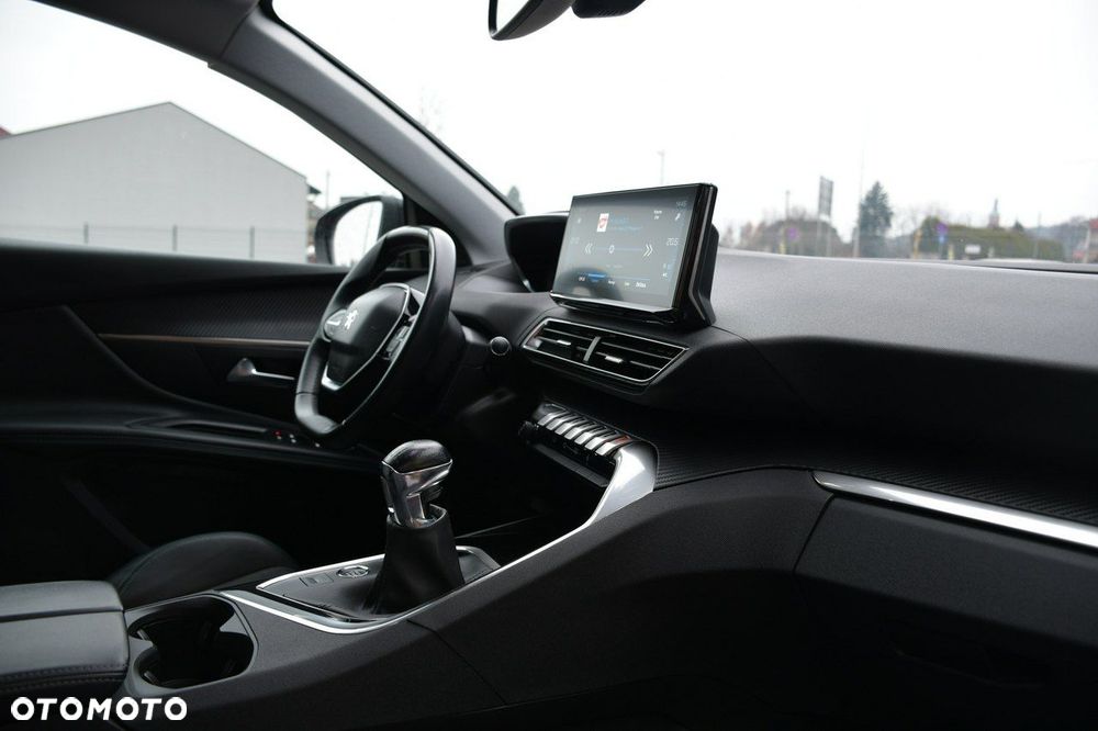 Peugeot 3008 1.2 PureTech Allure Pack S&S - 23