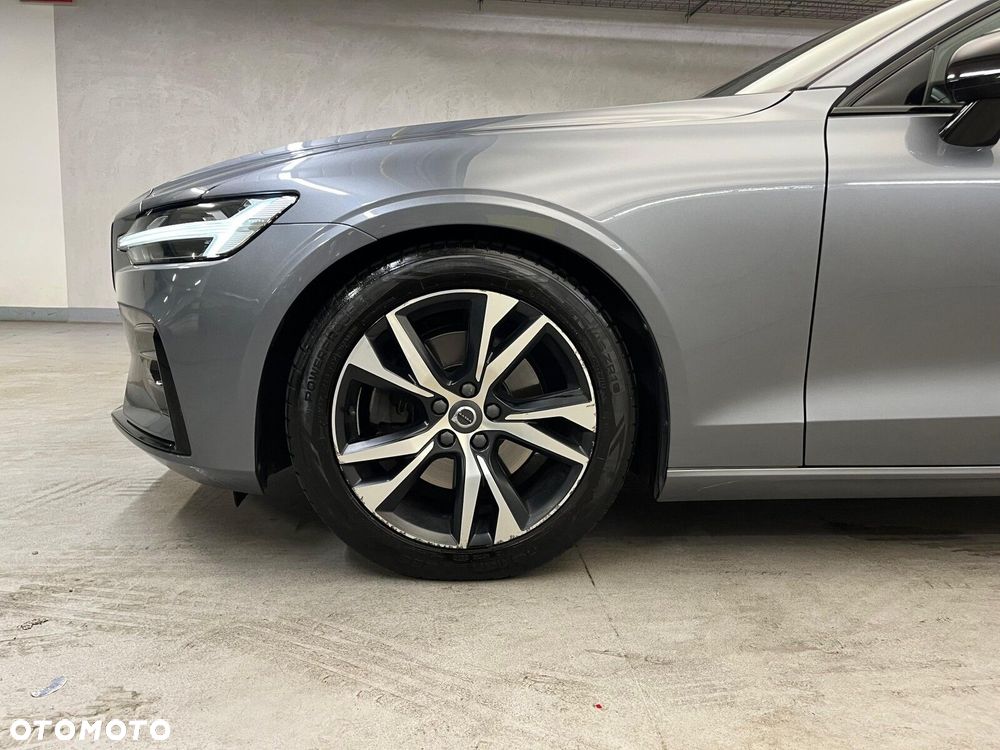 Volvo V60 B4 B R-Design - 14