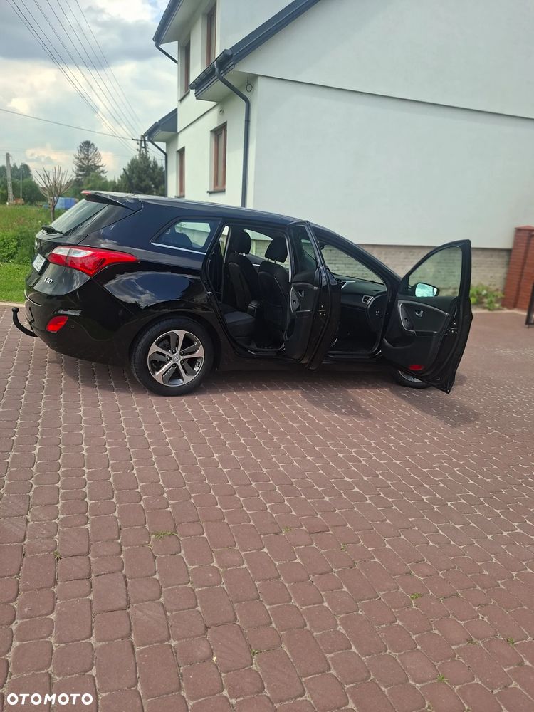 Hyundai i30 blue Kombi 1.6 GDi Style - 6