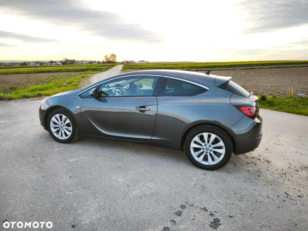Opel Astra 1.4 Turbo - 2