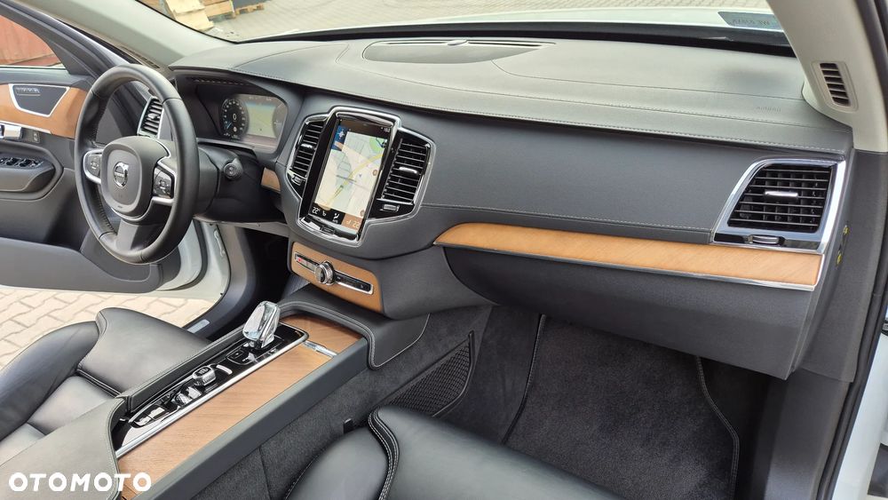 Volvo XC 90 T8 AWD Plug-In Hybrid Inscription 7os - 16