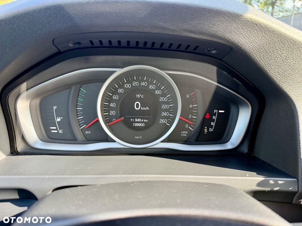 Volvo V60 Cross Country D3 Geartronic Momentum - 25