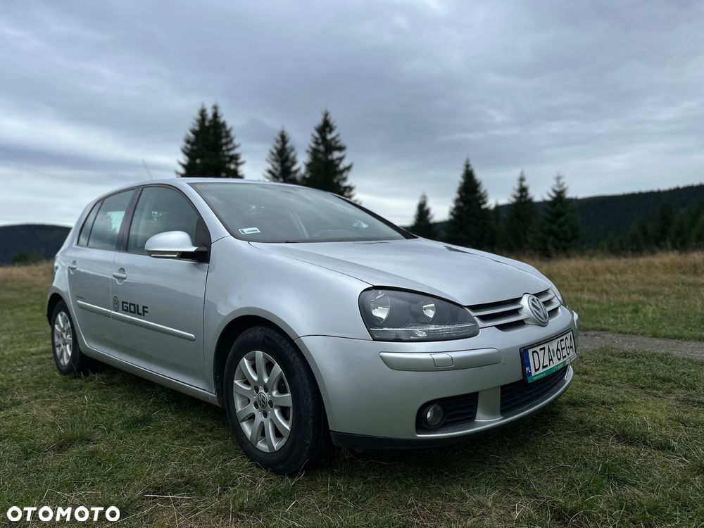 Volkswagen Golf V 1.9 TDI Comfortline - 2