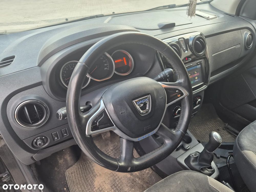 Dacia Lodgy dCi 90 Laureate - 5
