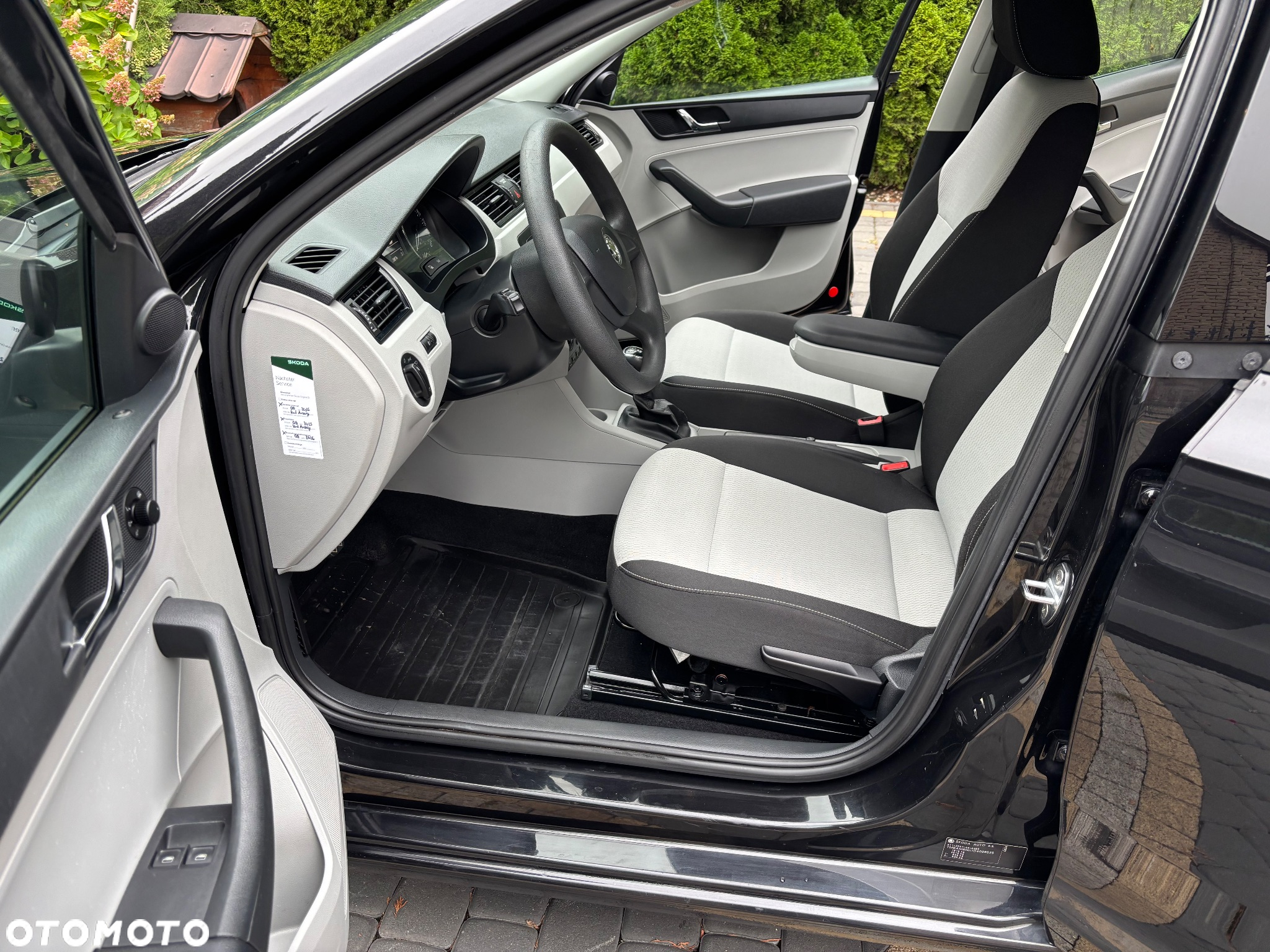 Skoda RAPID 1.2 TSI Active - 14
