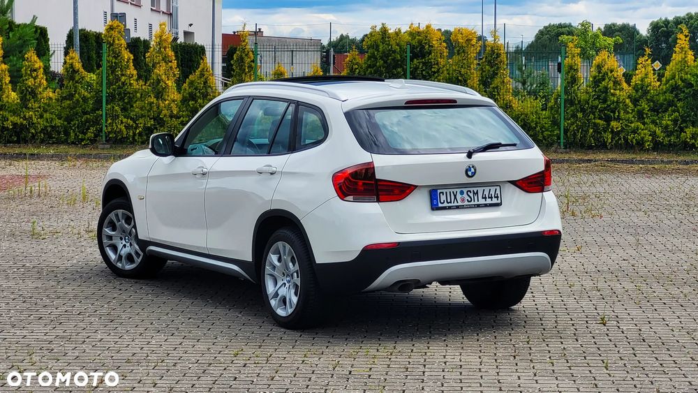 BMW X1 xDrive18d xLine - 11
