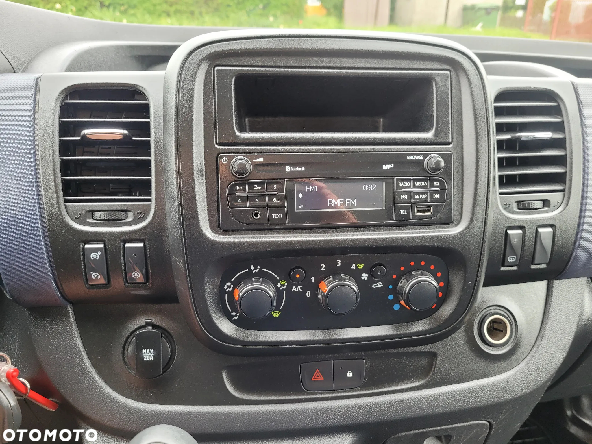 Opel Vivaro long - 34