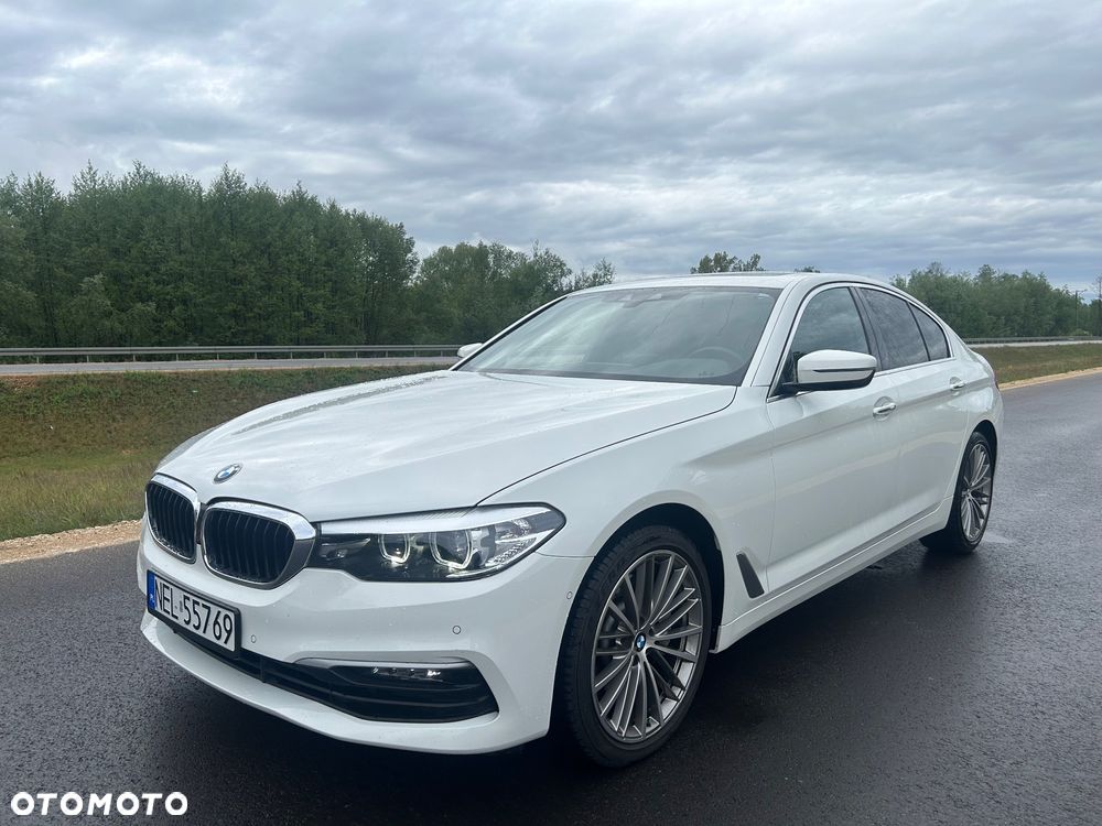 BMW Seria 5 530i xDrive Sport Line - 2