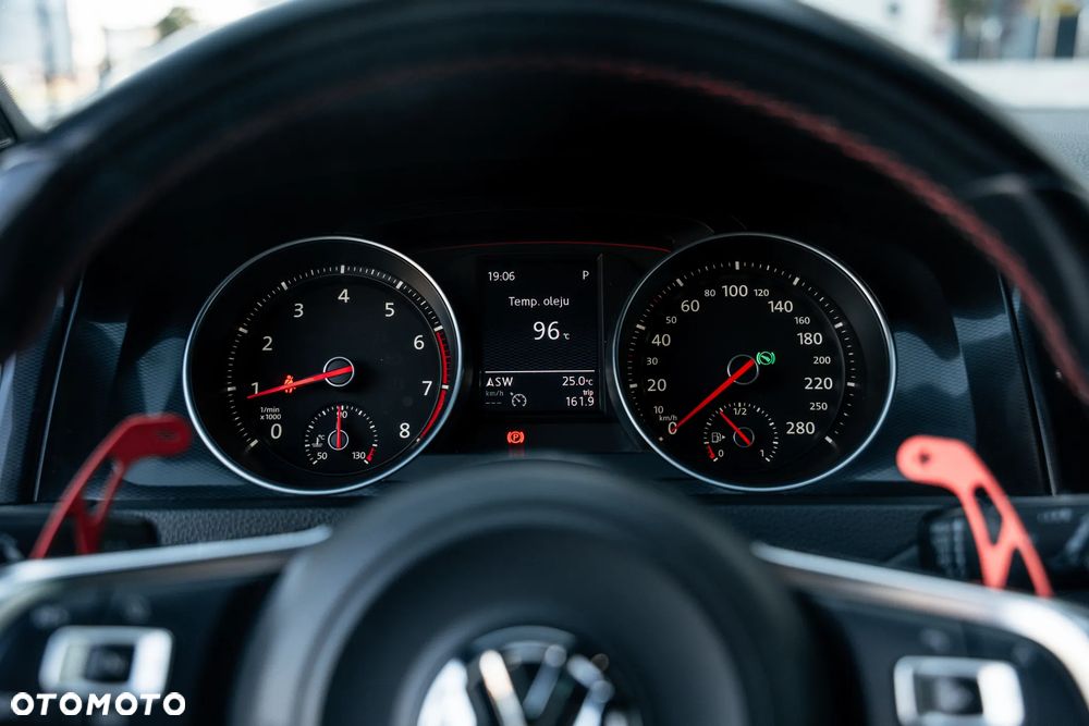 Volkswagen Golf GTI (BlueMotion Technology) DSG Performance - 9