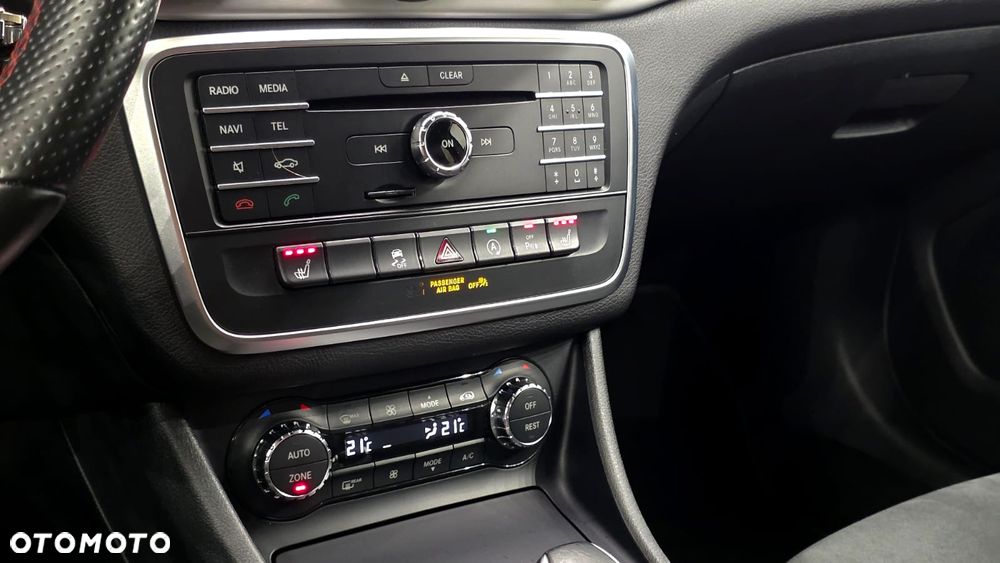 Mercedes-Benz GLA - 19