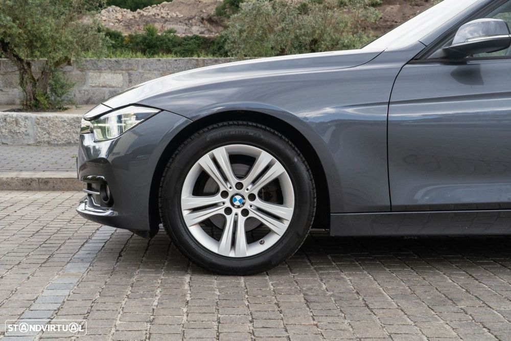 BMW 320 d Efficient Dynamic Edition Sport Line - 49