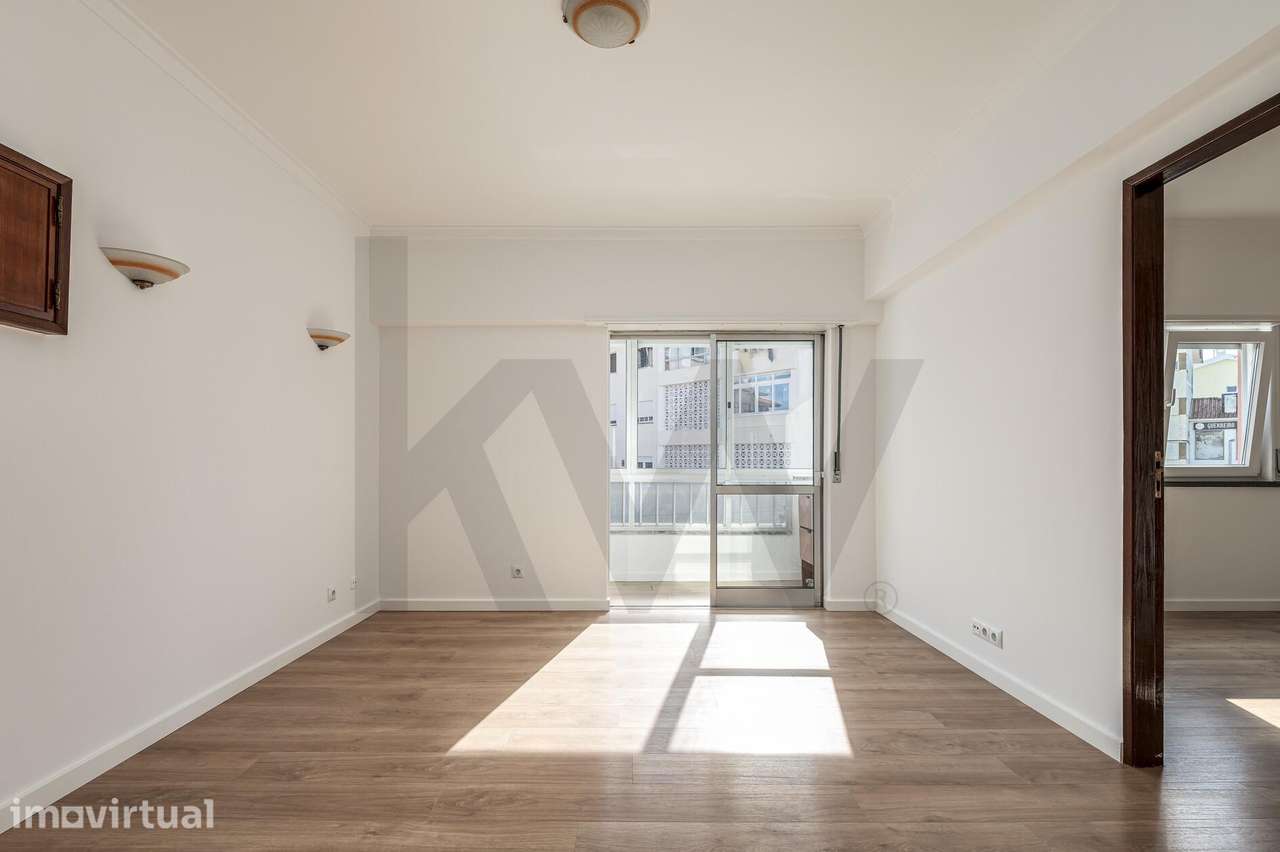 Apartamento T1 Totalmente Remodelado com Varanda | Cascais - Grande imagem: 4/29