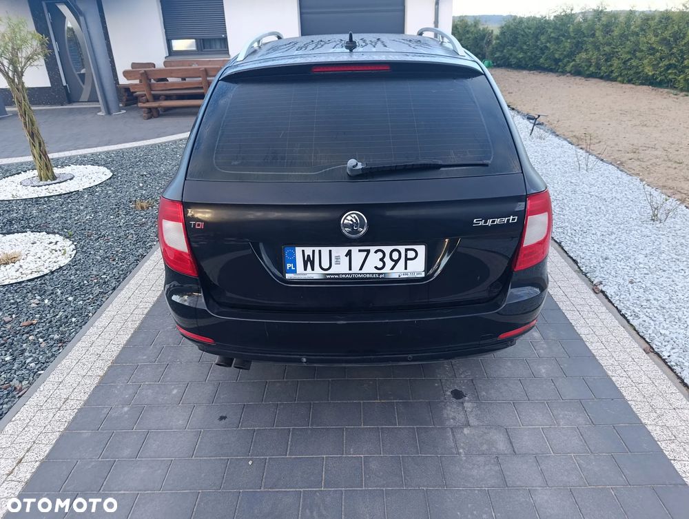 Skoda Superb 2.0 TDI Comfort DSG - 4