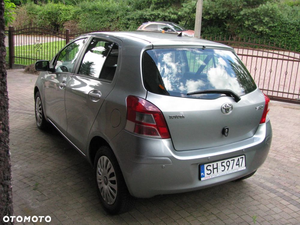 Toyota Yaris 1.33 2010 - 11