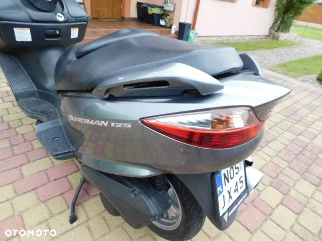 Suzuki Burgman - 18